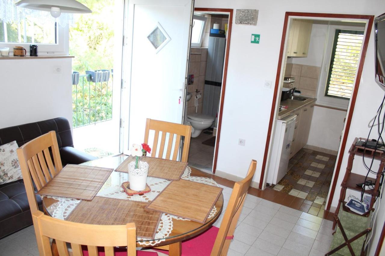 Apartments Demori Primosten Luaran gambar