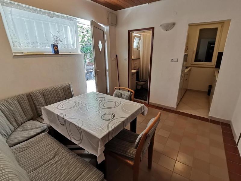 Apartments Demori Primosten Luaran gambar